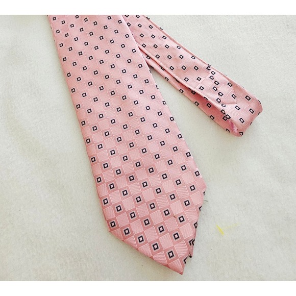 Meeting Street Other - Meeting Street Mens Silk Necktie Pink Geometric Square Pattern Hand Made NWT